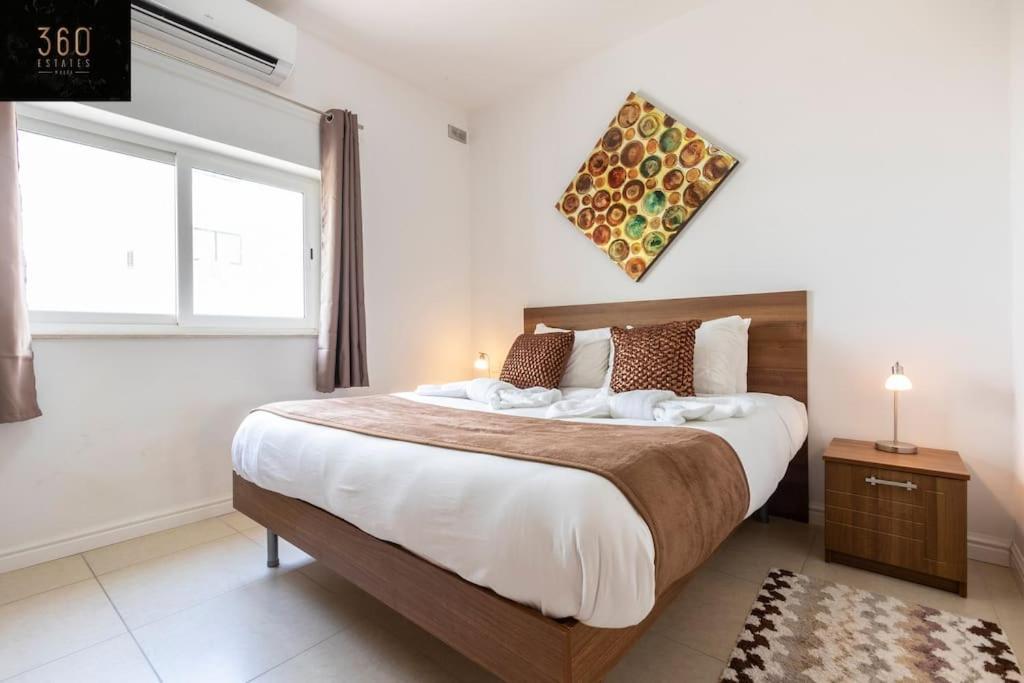 Beautiful, Top Notch 1 Bedroom Apt Just Off The Coast By 360 Estates Сейнт Полс Бей Екстериор снимка