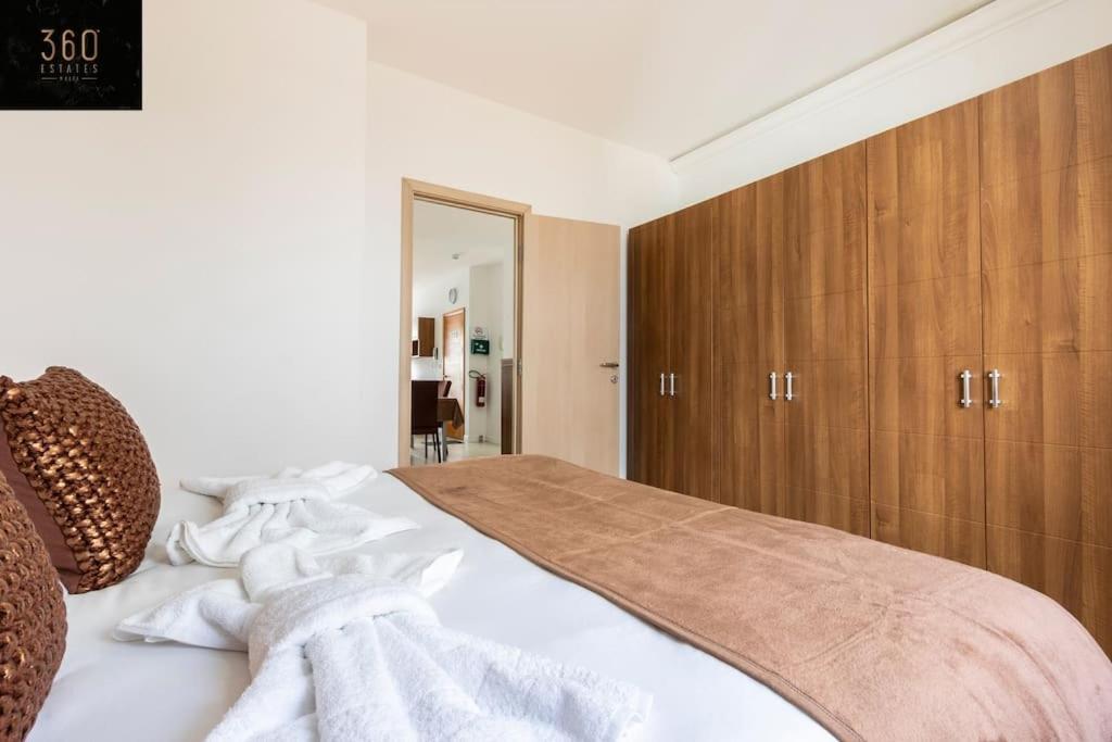 Beautiful, Top Notch 1 Bedroom Apt Just Off The Coast By 360 Estates Сейнт Полс Бей Екстериор снимка